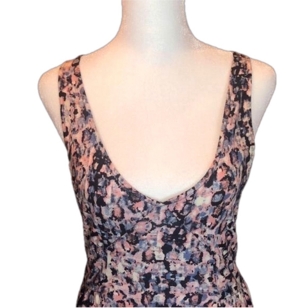 SILENCE + NOISE Floral Tank w/ Sexy Zip up Back Size S - Picture 3 of 7